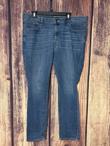 Old navy size short - short, the